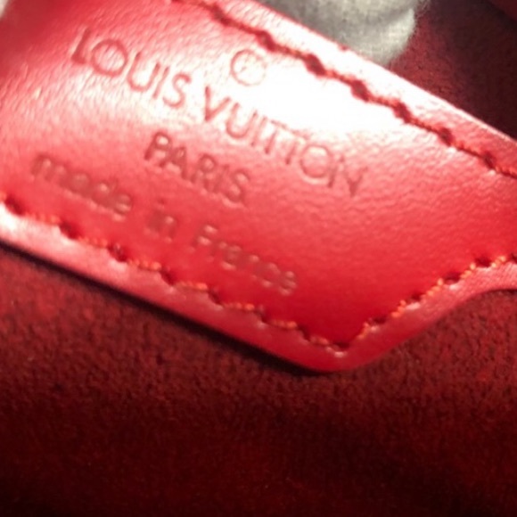 Louis Vuitton  Red Epi Souflott bag with pouch! - Picture 6 of 17